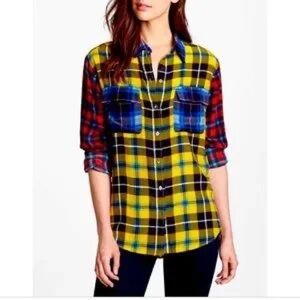 Equipment Femme 109% silk plaid top size small